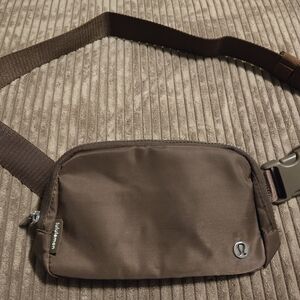 137. Lululemon Everywhere Belt Bag – Brown – NWOT